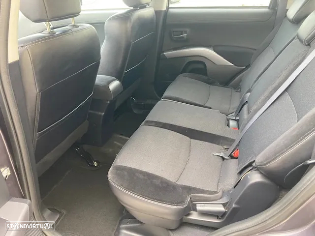 Mitsubishi Outlander 2.2 DI-D Intense - 6