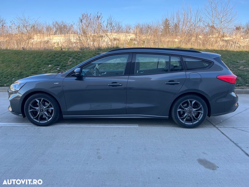 Ford Focus 1.5 EcoBlue Start-Stopp-System ST-LINE - 12