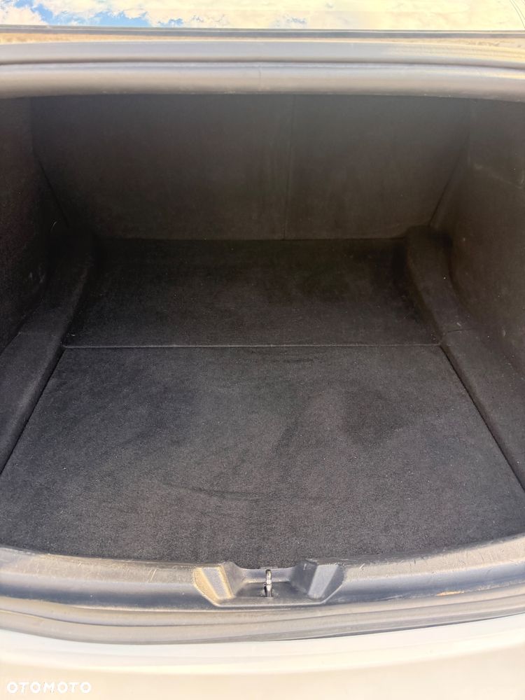 Tesla Model 3 - 22