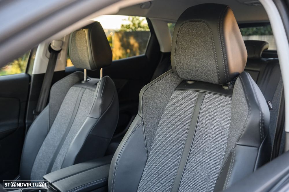 Peugeot 3008 PureTech 130 Stop & Start GPF EAT8 Allure - 15