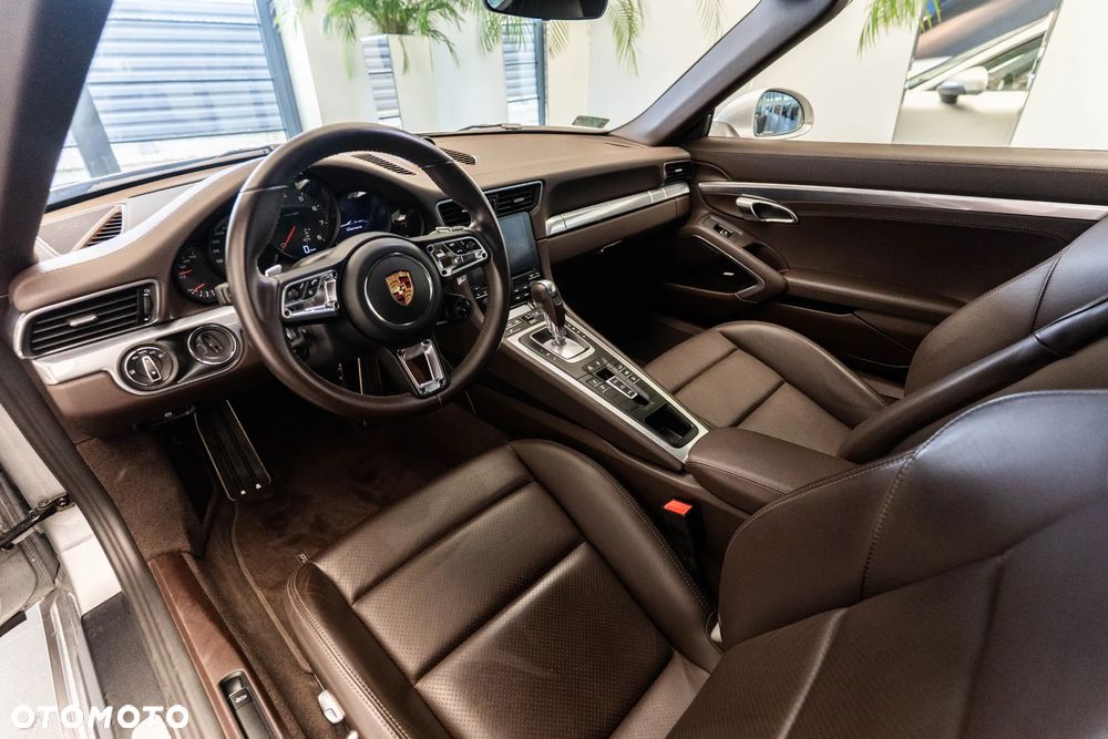 Porsche 911 Carrera PDK - 10