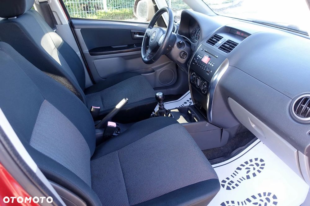 Suzuki SX4 1.9 DDiS DPF 4x4 Comfort - 10