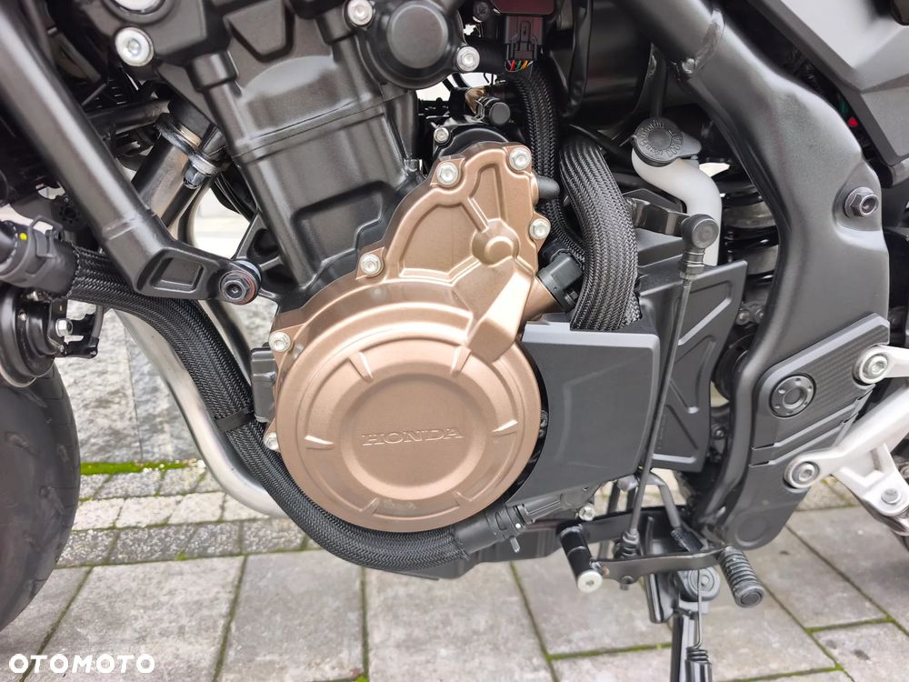 Honda CB - 30