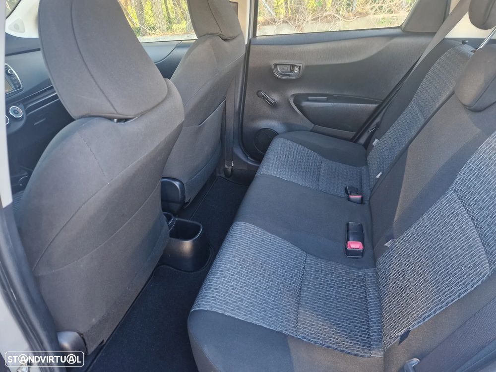 Toyota Yaris 1.0 VVT-i Life - 21