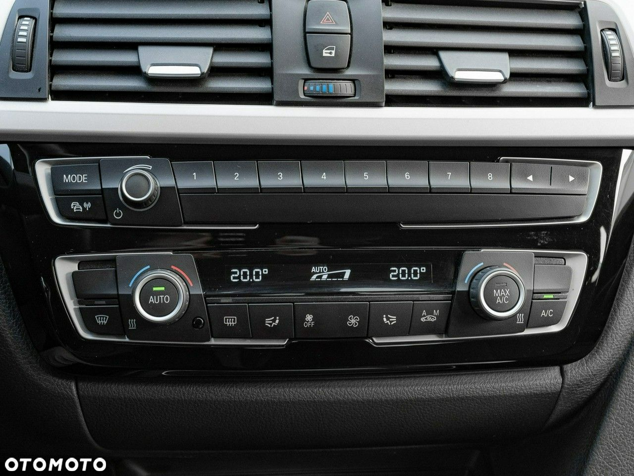 BMW Seria 3 330i xDrive Advantage - 22