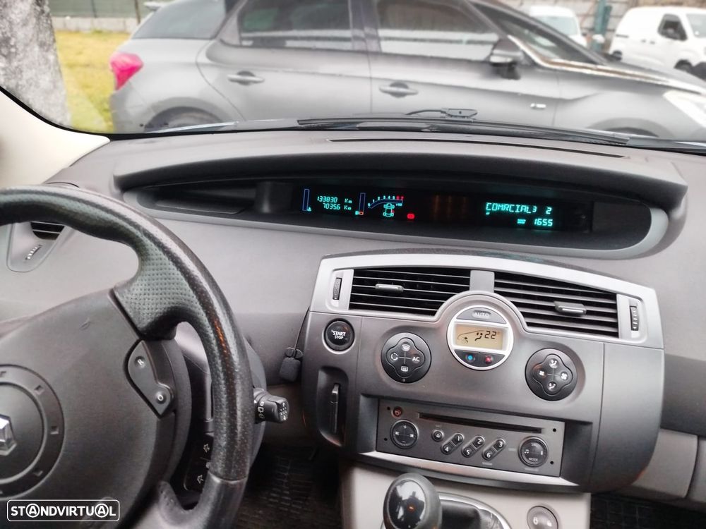 Renault Scénic 2.0 16V Avantage - 9