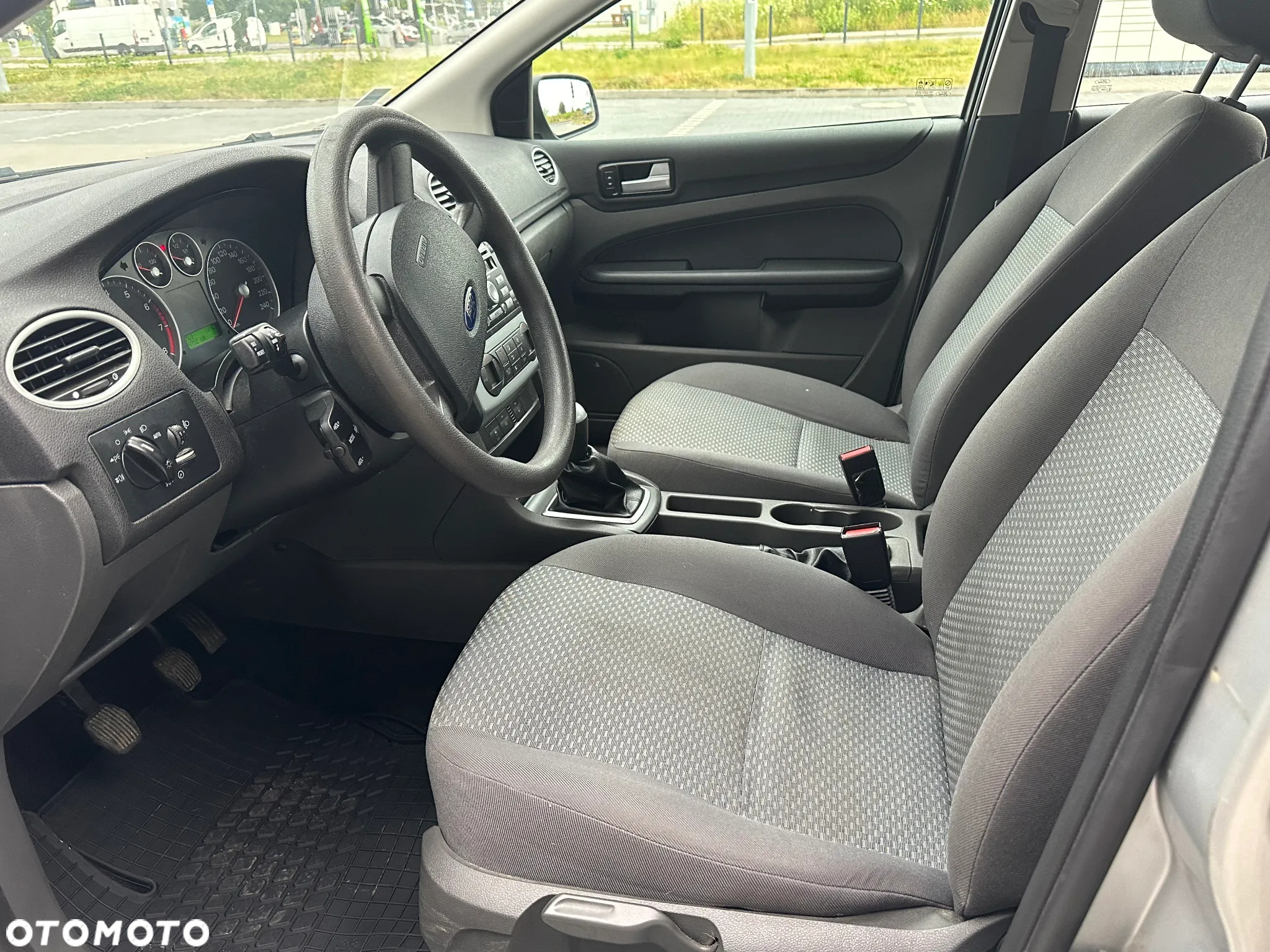 Ford Focus 1.6 Trend - 8