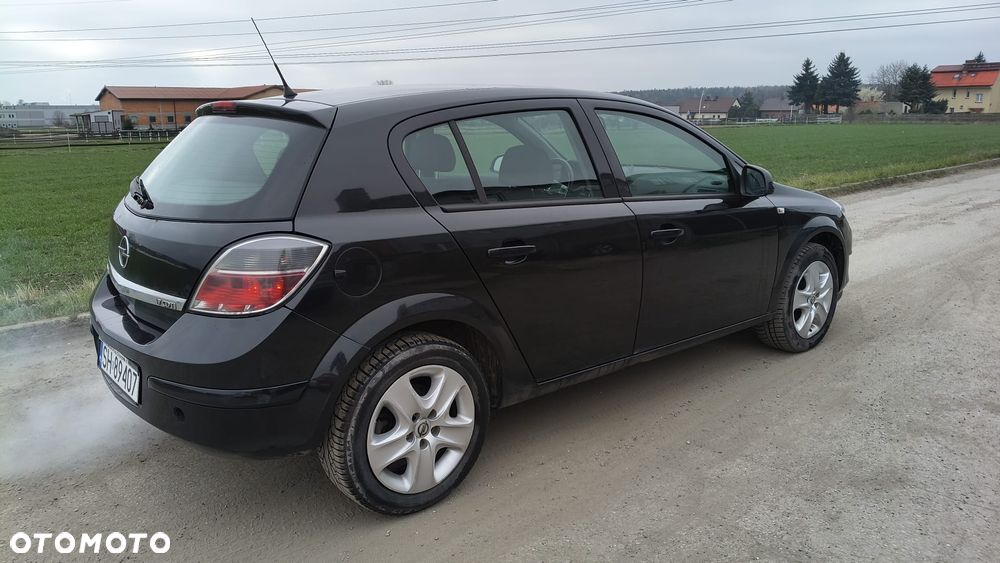 Opel Astra 1.7 CDTI Essentia - 3