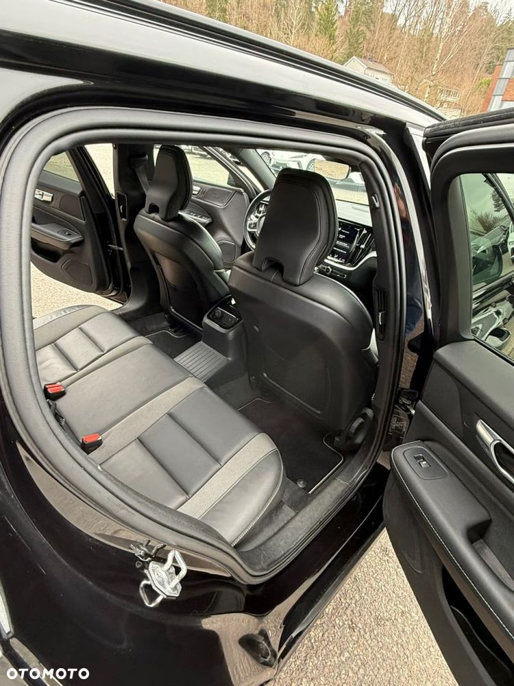 Volvo V60 T6 AWD Plug-In Hybrid Inscription - 20