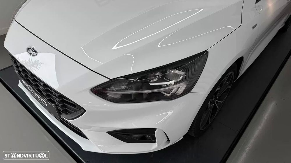 Ford Focus 1.0 EcoBoost S&S ST-LINE STYLE - 3