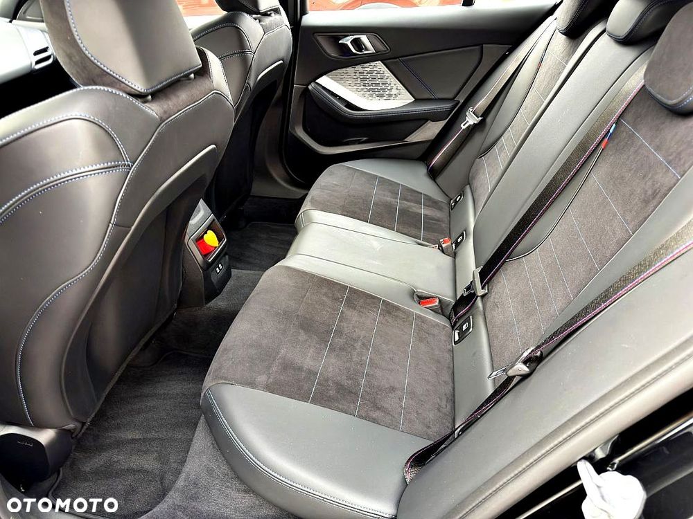 BMW Seria 1 120 mHEV - 21