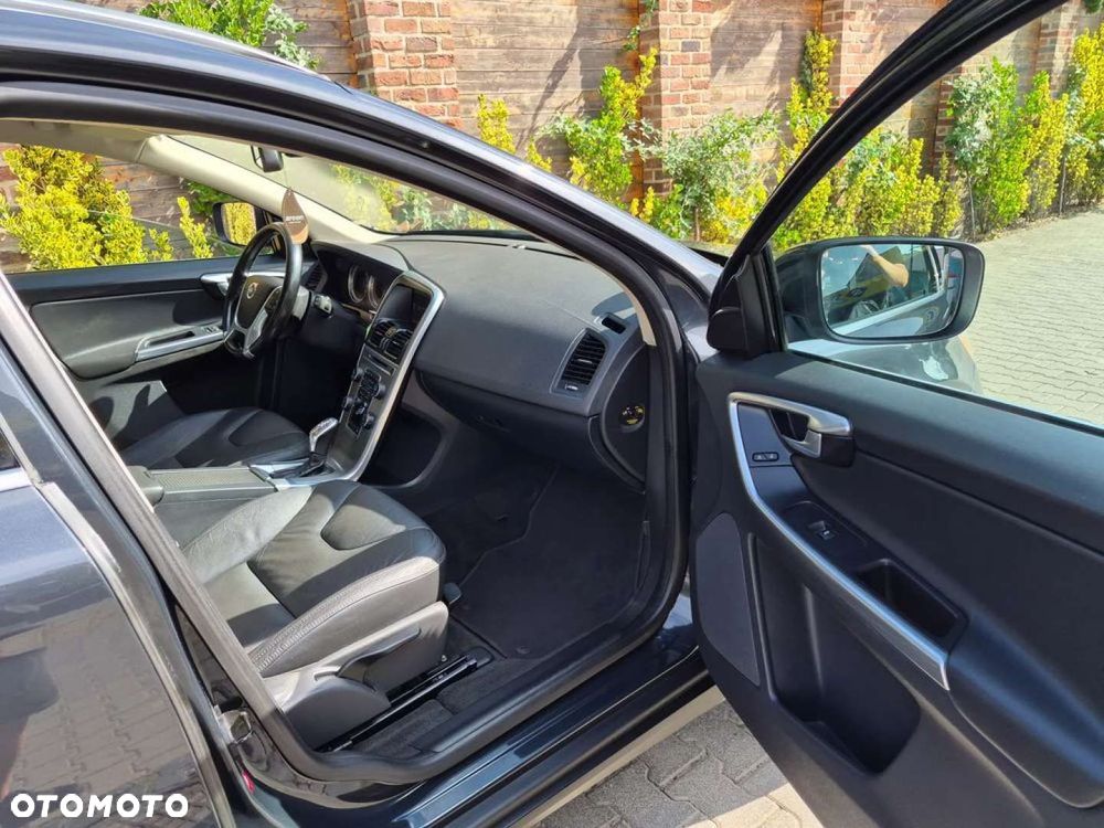 Volvo XC 60 - 30