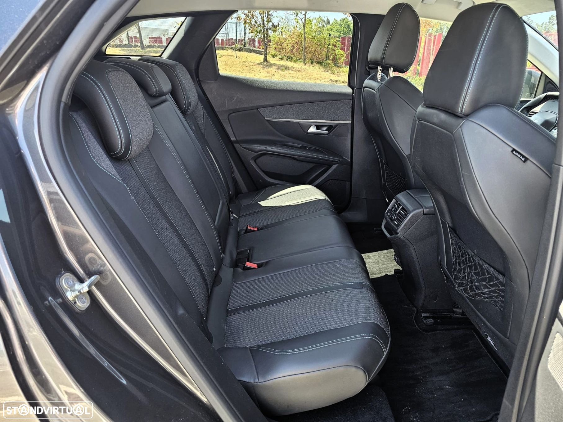 Peugeot 3008 1.5 BlueHDi Allure EAT8 - 8