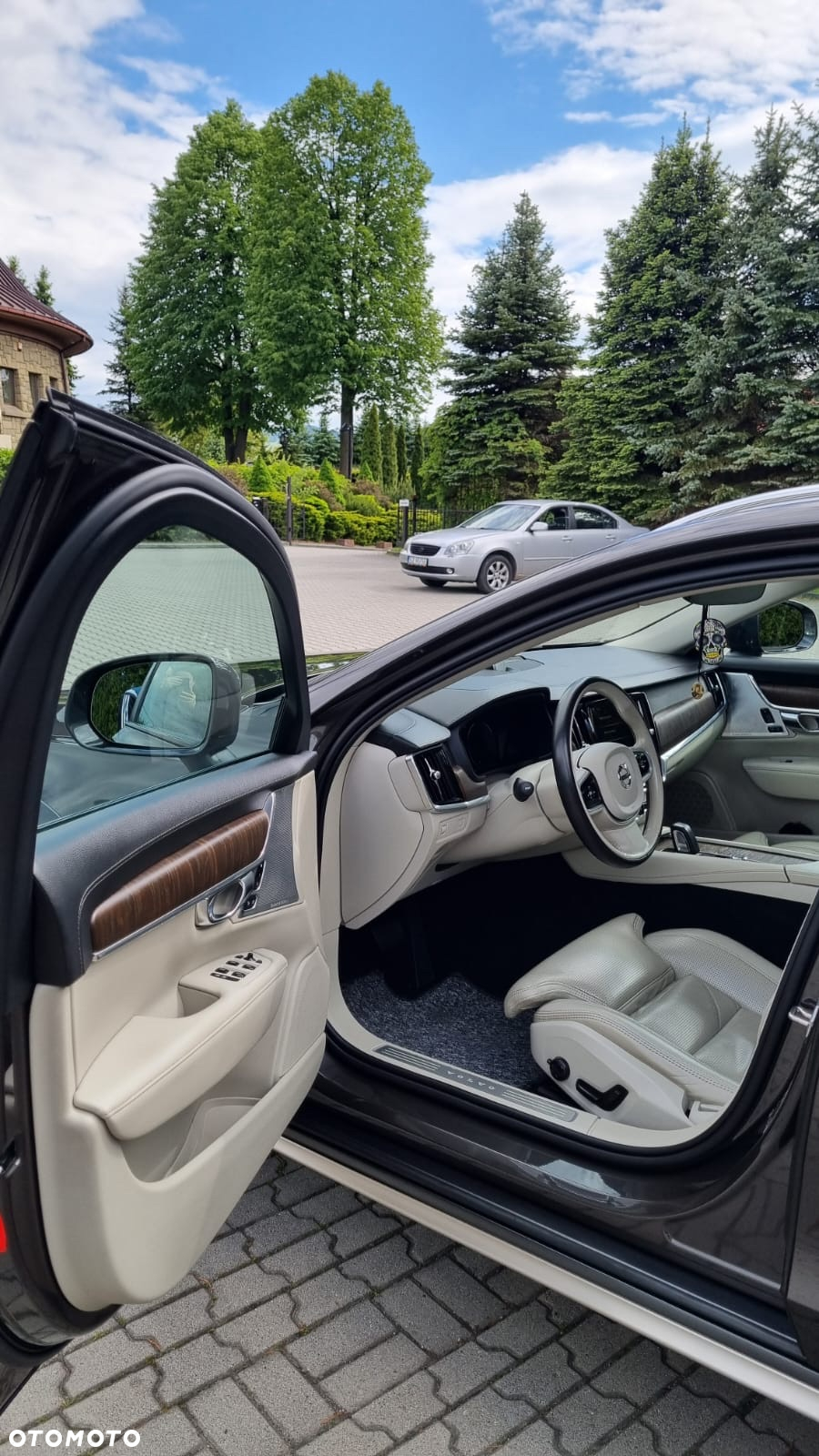 Volvo V90 Cross Country - 18