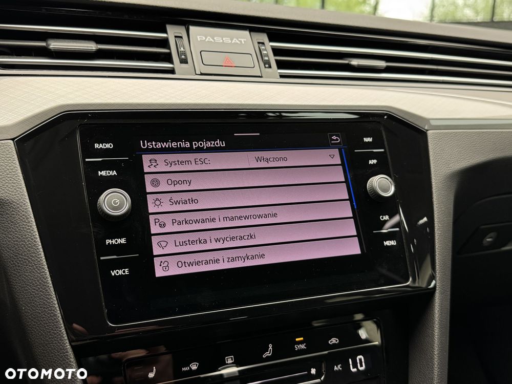 Volkswagen Passat - 31