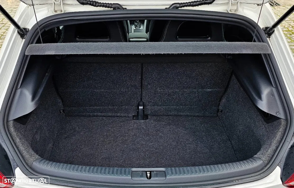 VW Scirocco 2.0 TSI Sport DSG - 14