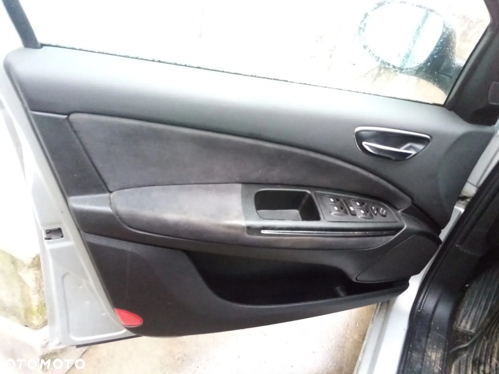 FIAT BRAVO II 07-10 1.9 MULTIJET ALTERNATOR - 23