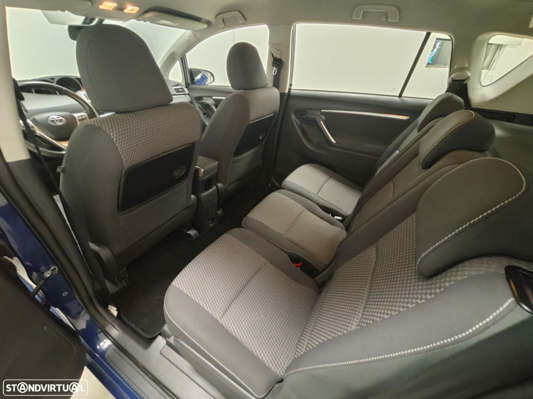 Toyota Verso 1.6 D-4D 5L S&S Comfort - 10