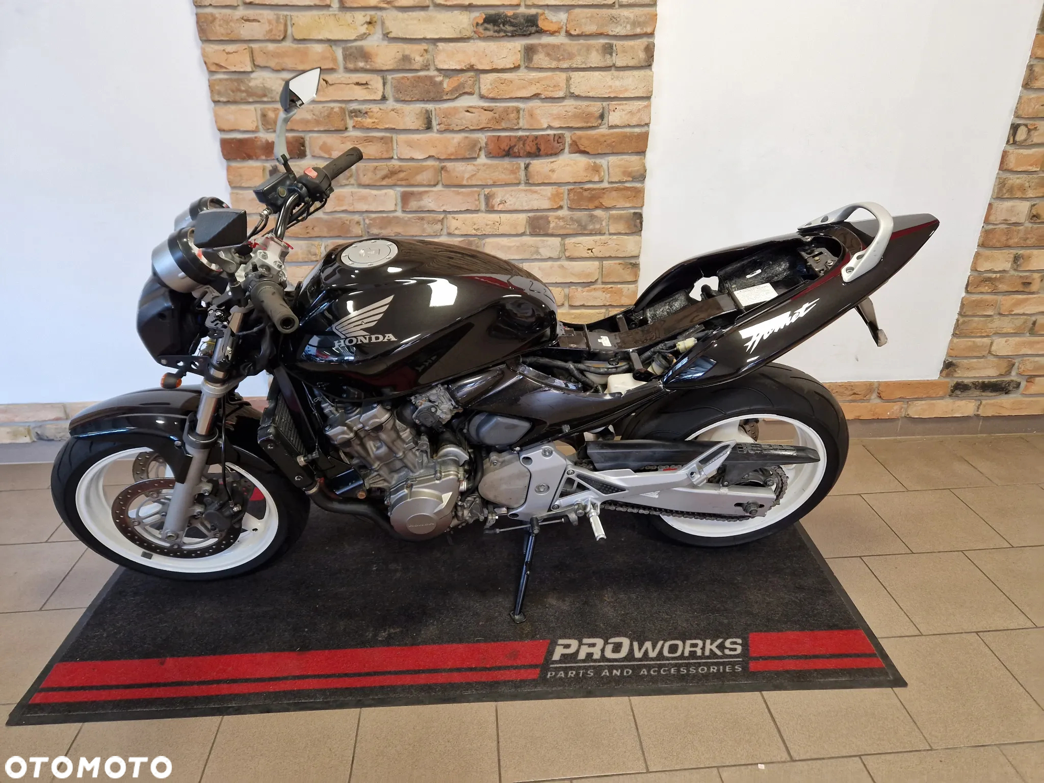 Honda Hornet - 6