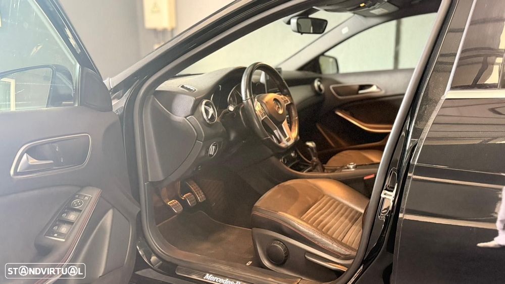 Mercedes-Benz GLA 200 CDi AMG Line - 17