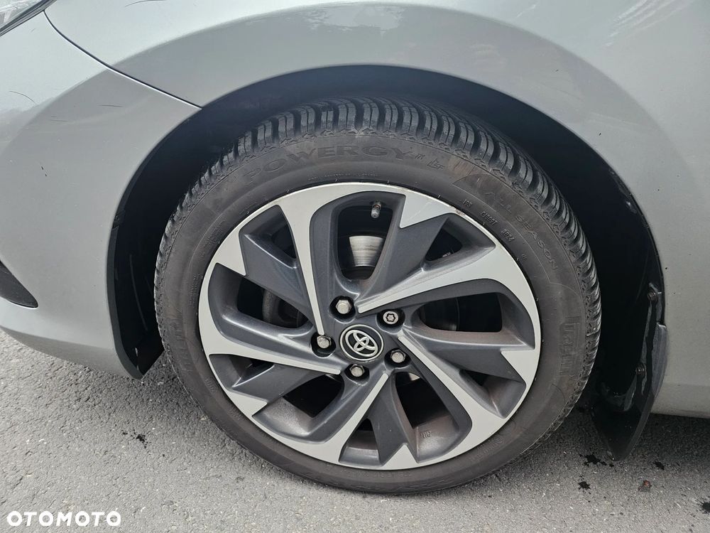 Toyota Auris 1.8 HSD Prestige - 27