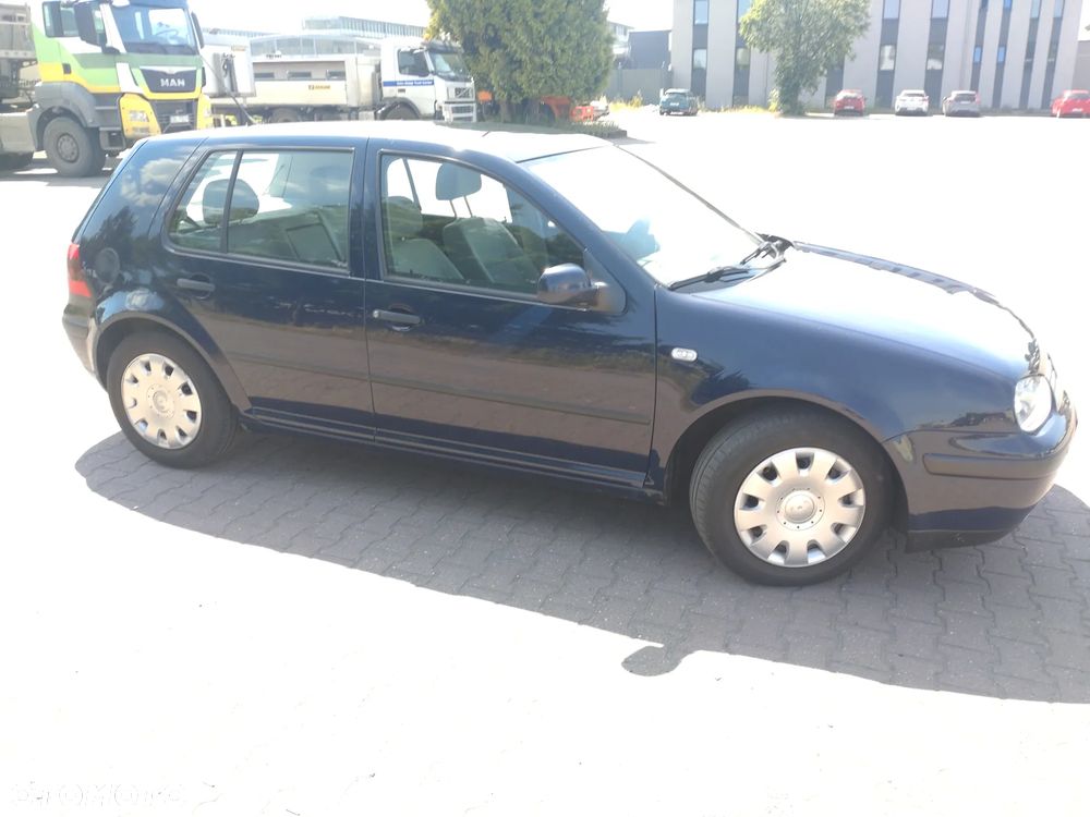 Volkswagen Golf - 3