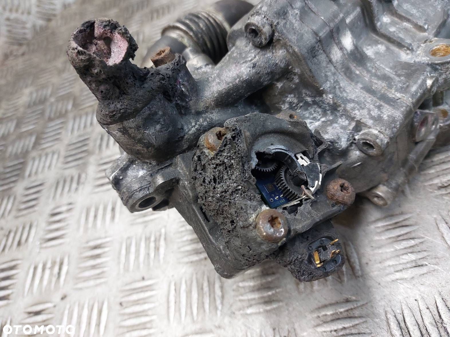 CHŁODNICZKA SPALIN EGR IVECO DAILY IV LIFT 3.0 D 5801668925 5801423958 - 2