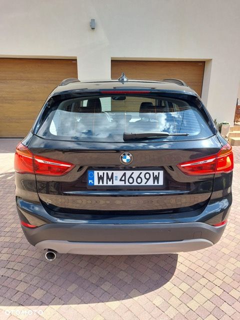 BMW X1 sDrive18i Advantage - 18