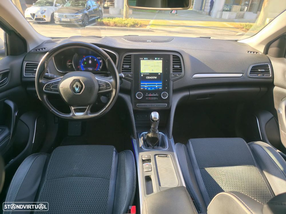 Renault Mégane Sport Tourer BLUE dCi 115 BOSE EDITION - 26