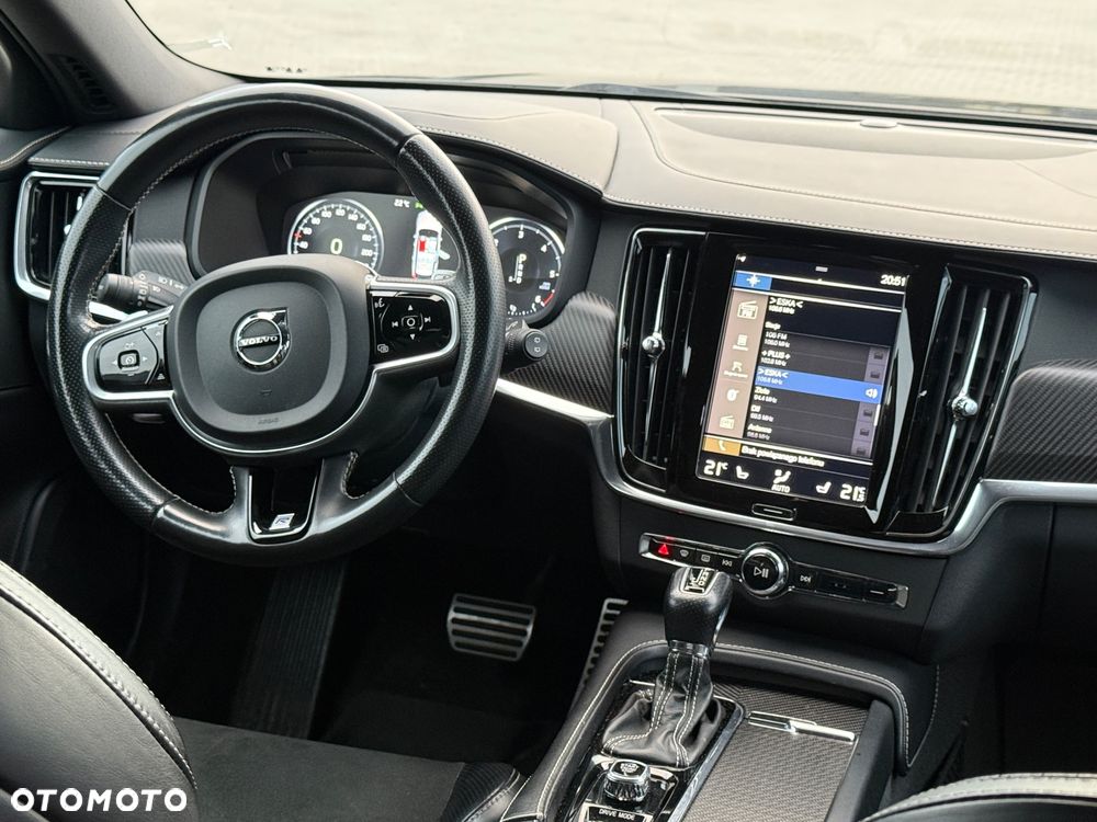Volvo V90 D5 SCR AWD R-Design - 35