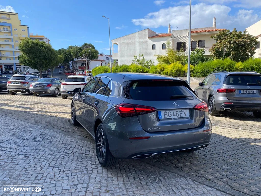 Mercedes-Benz A 250 e Progressive - 11