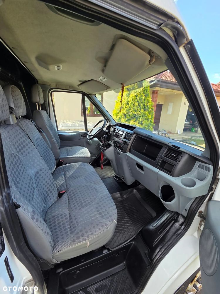 Ford Transit - 21