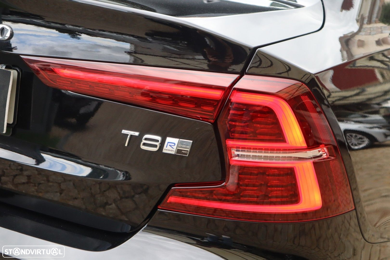 Volvo S60 2.0 T8 PHEV R-Design AWD - 13