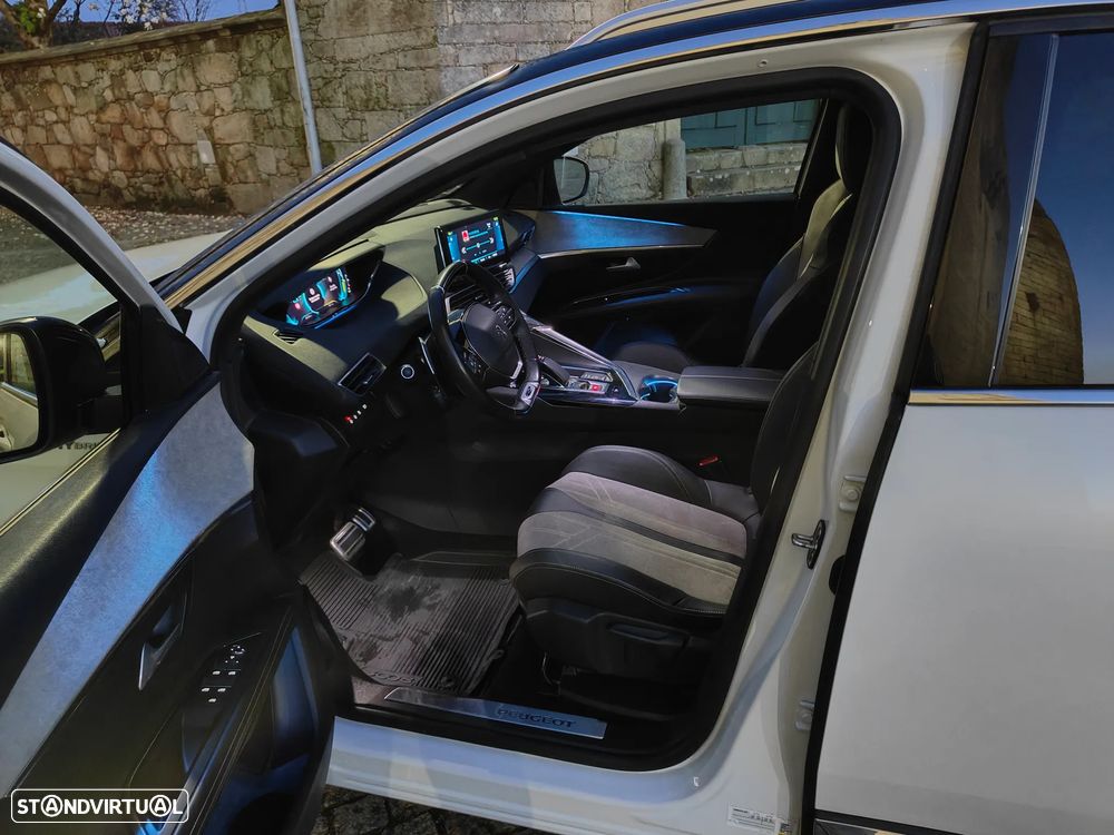 Peugeot 3008 1.6 Hybrid4 GT Line e-EAT8 - 8