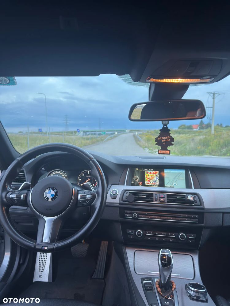 BMW Seria 5 525d - 10