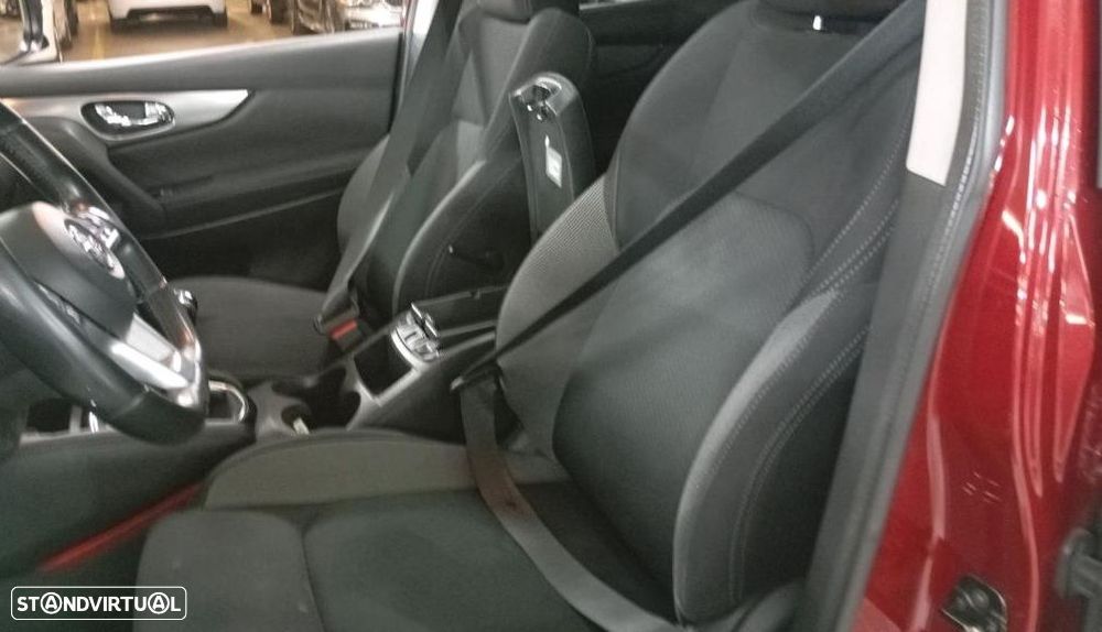 Nissan Qashqai 1.5 dCi N-Connecta - 4