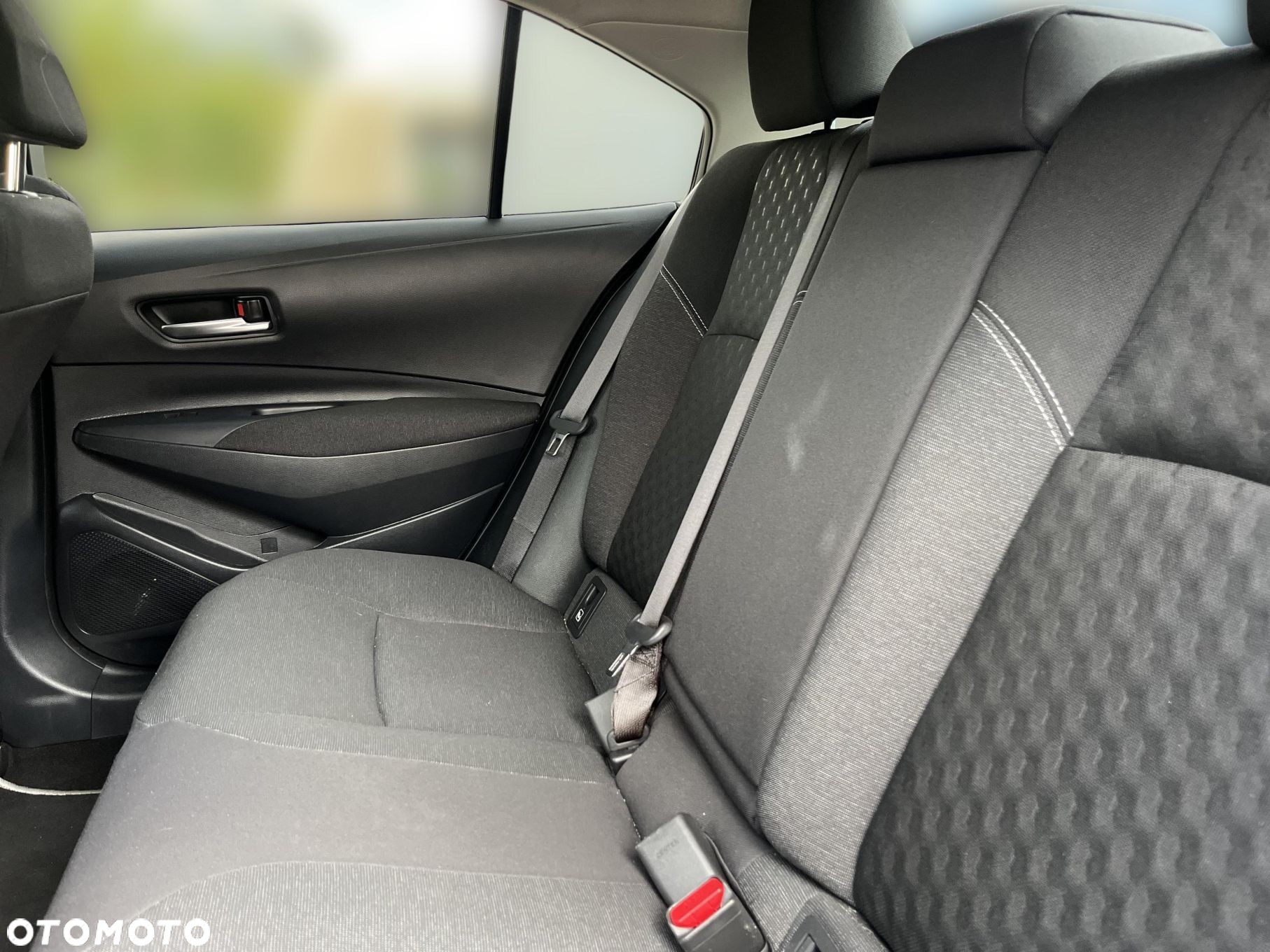 Toyota Corolla 1.8 Hybrid Style - 14