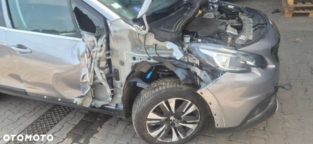 Peugeot 2008 1.2 Pure Tech GPF Crossway S&S - 21