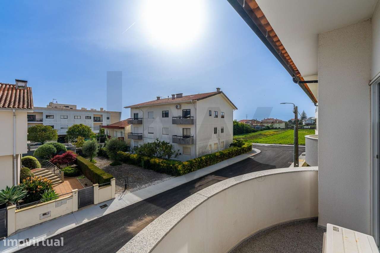 Moradia T4 em banda com terraço e garagem em Vila Praia de Âncora, Cam - Grande imagem: 4/38