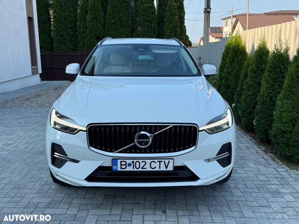 Volvo XC 60 B4 MHEV AT8 AWD Momentum Pro - 9