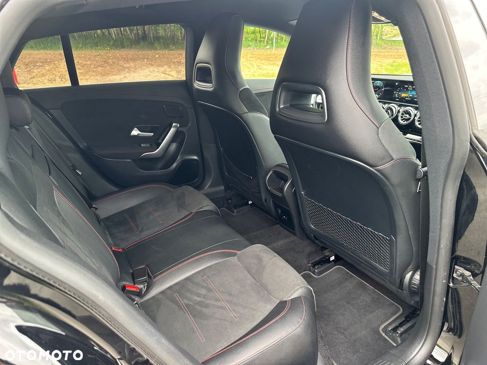 Mercedes-Benz CLA 200 d 4-Matic AMG Line 8G-DCT - 14