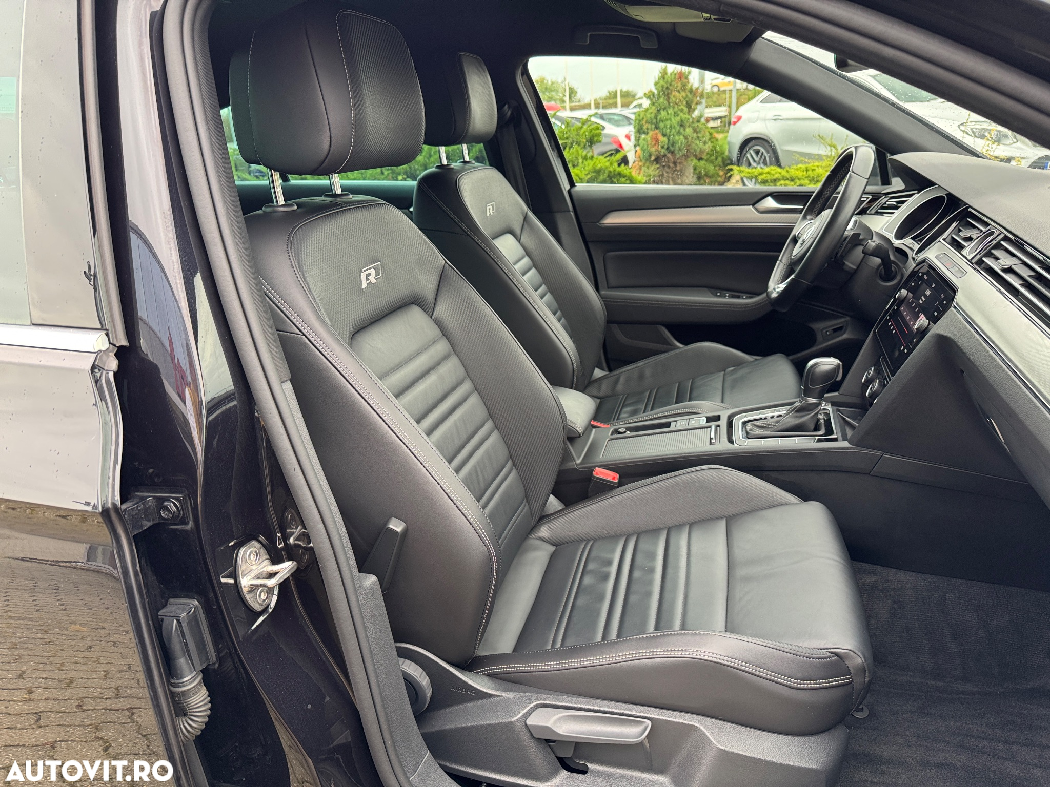 Volkswagen Passat 2.0 TDI DSG R Executive - 16