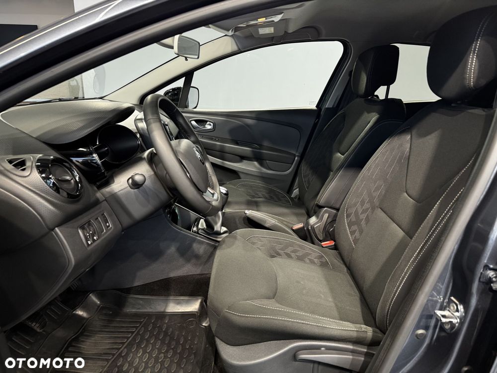 Renault Clio - 12