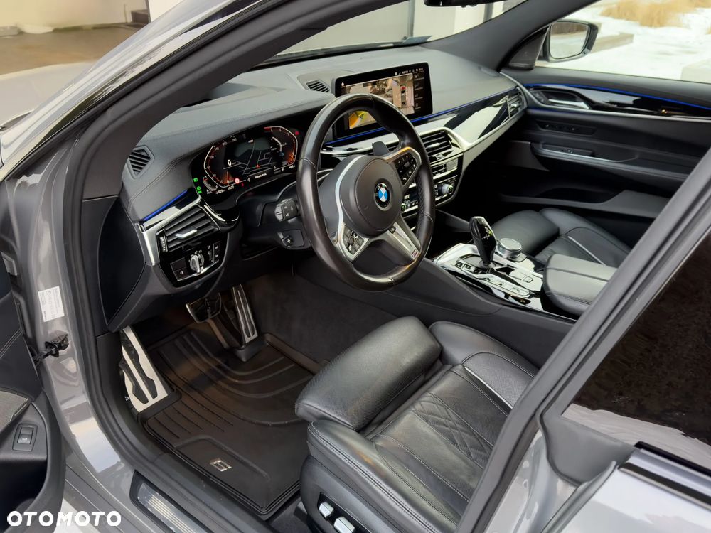 BMW 6GT - 25