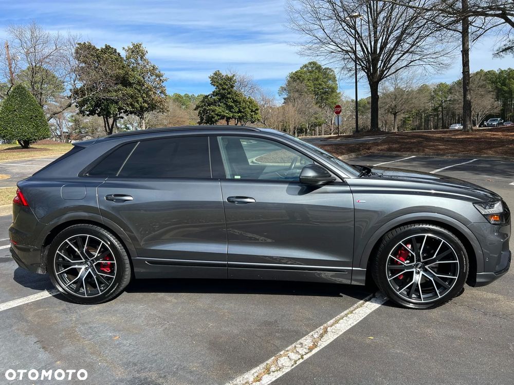 Audi Q8 - 11