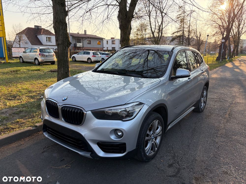 BMW X1 xDrive20d Sport Line - 1
