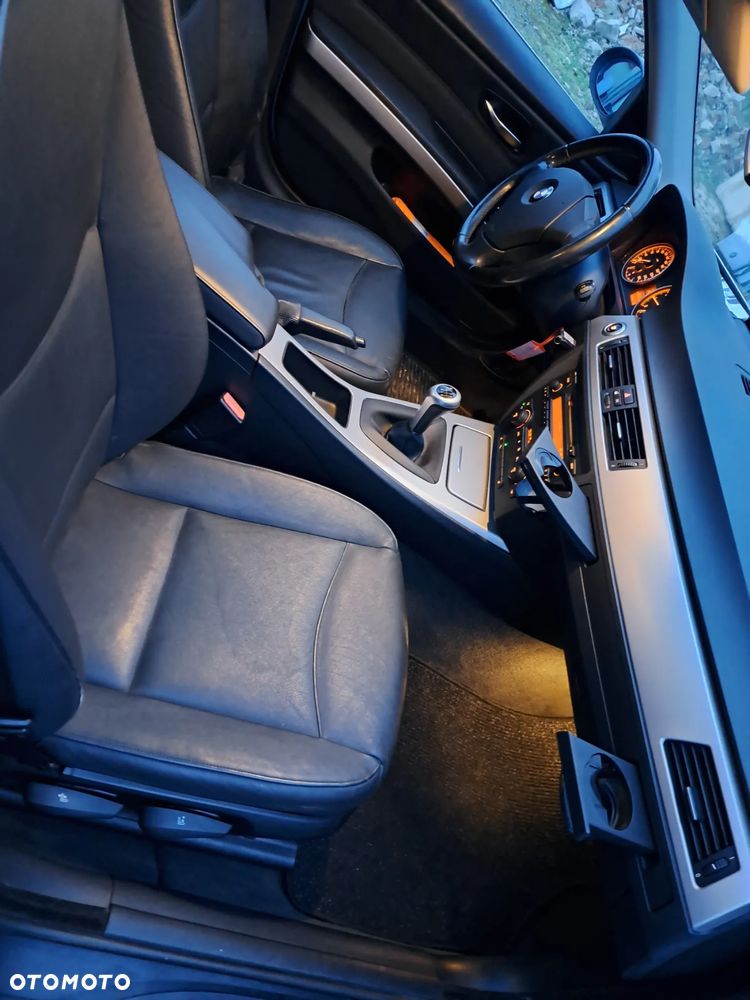 BMW Seria 3 325i - 9
