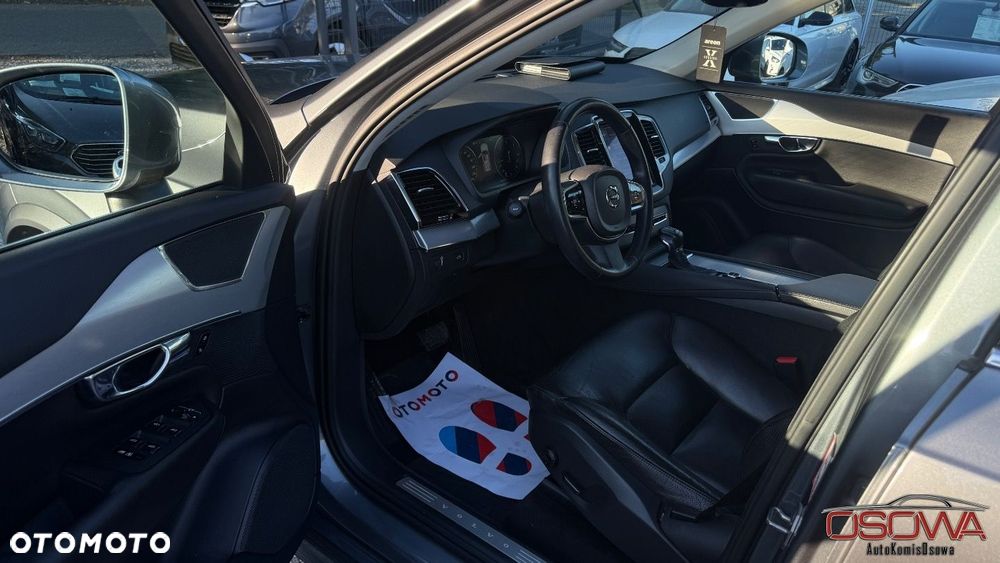 Volvo XC 90 D5 AWD Momentum 7os - 17