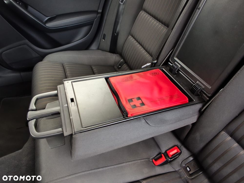 Audi A4 Avant 2.0 TDI DPF Ambiente - 18