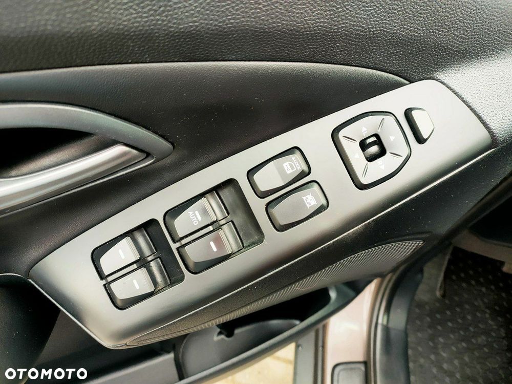 Hyundai ix35 1.6 2WD blue Comfort - 12